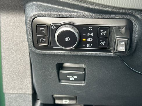 Used 2023 Ford Bronco Badlands image 32