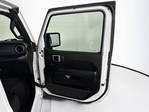 Used 2023 Jeep Wrangler Sahara w/ Cold Weather Group image 30