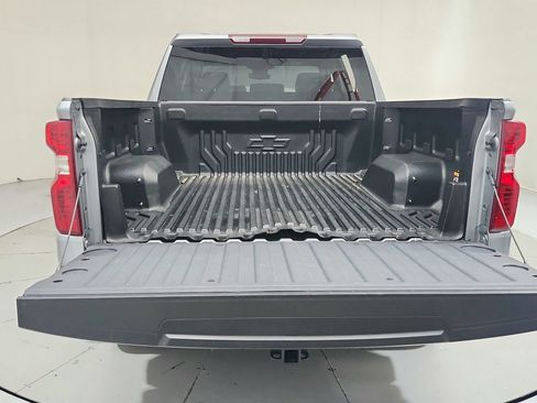 Used 2024 Chevrolet Silverado 1500 LT AWD/4WD image 25
