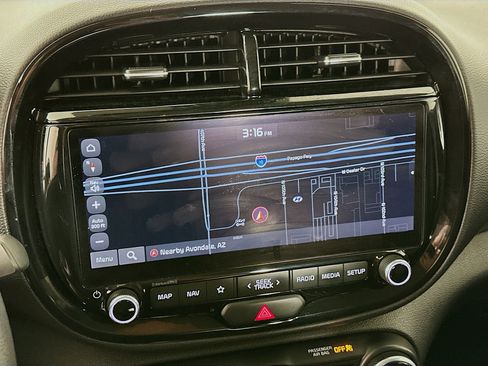 Used 2023 Kia Soul S FWD image 22