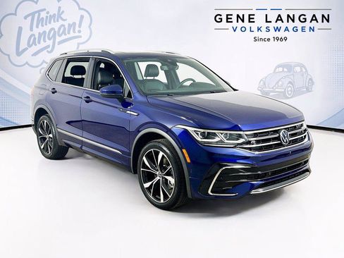 Certified 2022 Volkswagen Tiguan SEL R-Line AWD/4WD image 3