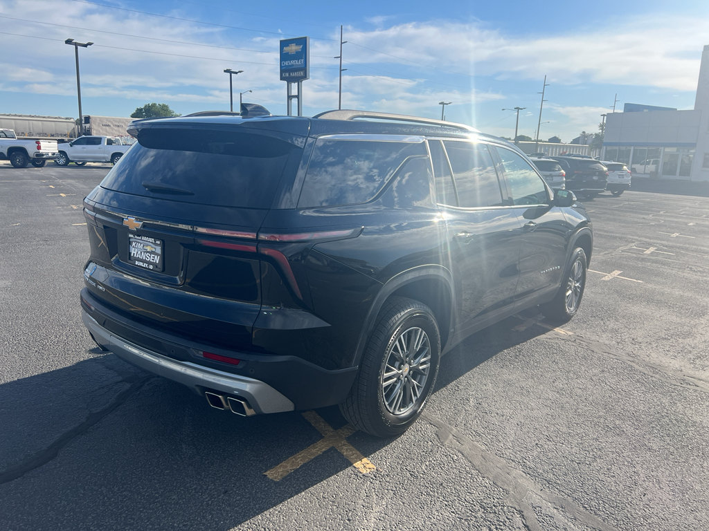 Used 2025 Chevrolet Traverse LT AWD/4WD image 4