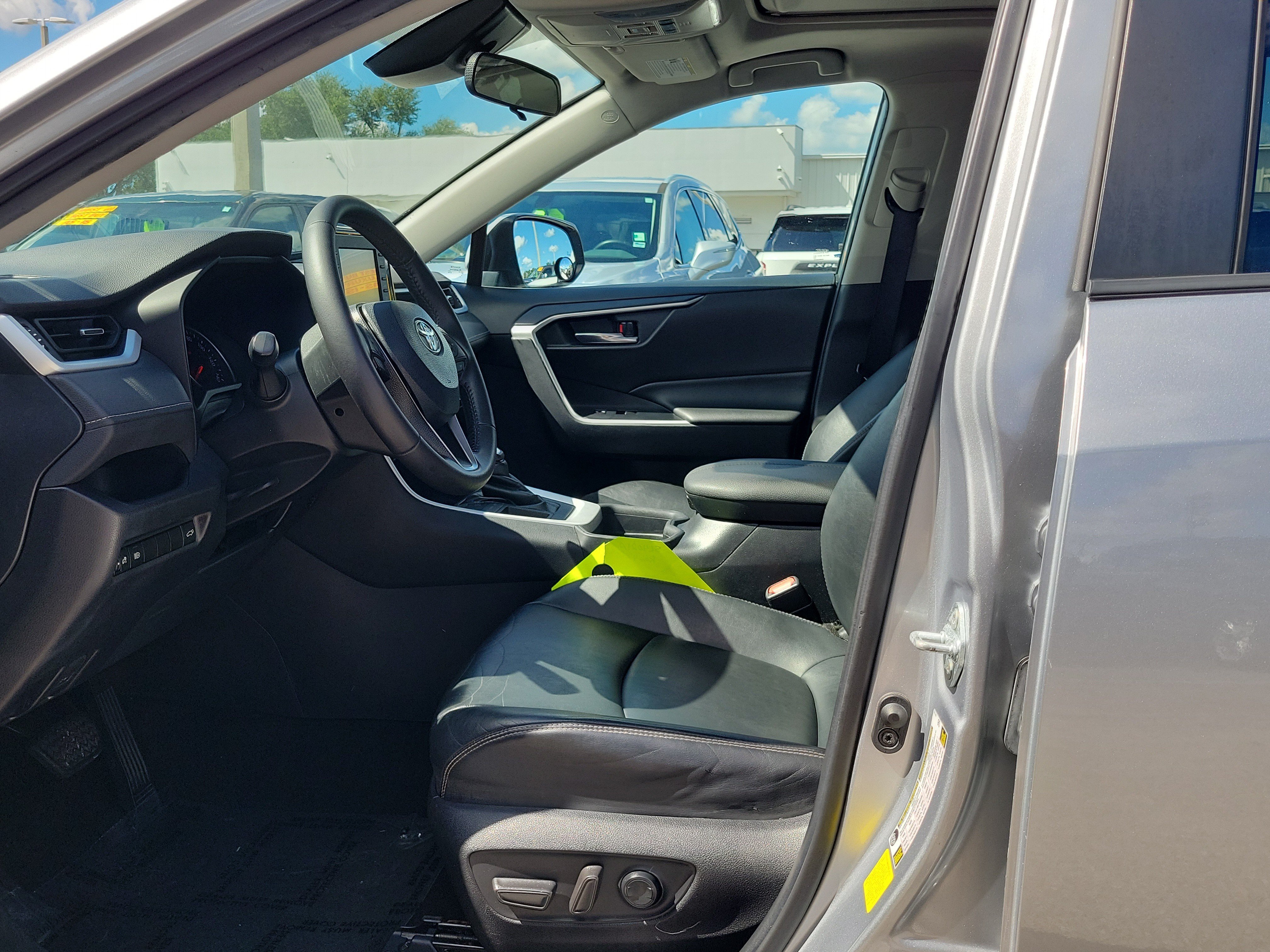 Used 2021 Toyota RAV4 XLE Premium FWD image 21