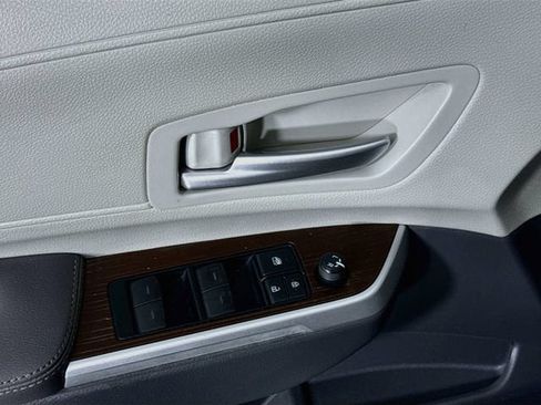 Certified 2022 Toyota Sienna XLE FWD image 19