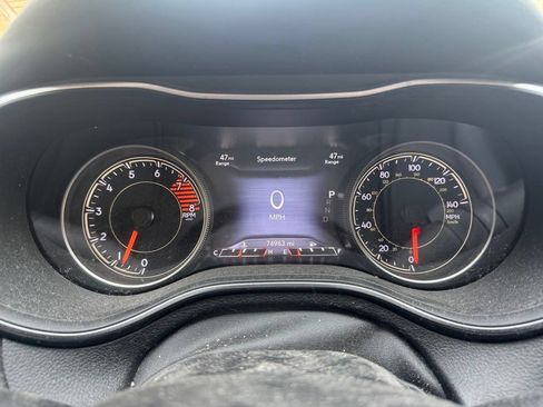 Used 2020 Jeep Cherokee Trailhawk AWD/4WD image 14