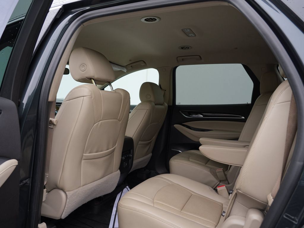 Certified 2019 Buick Enclave Essence AWD/4WD image 18