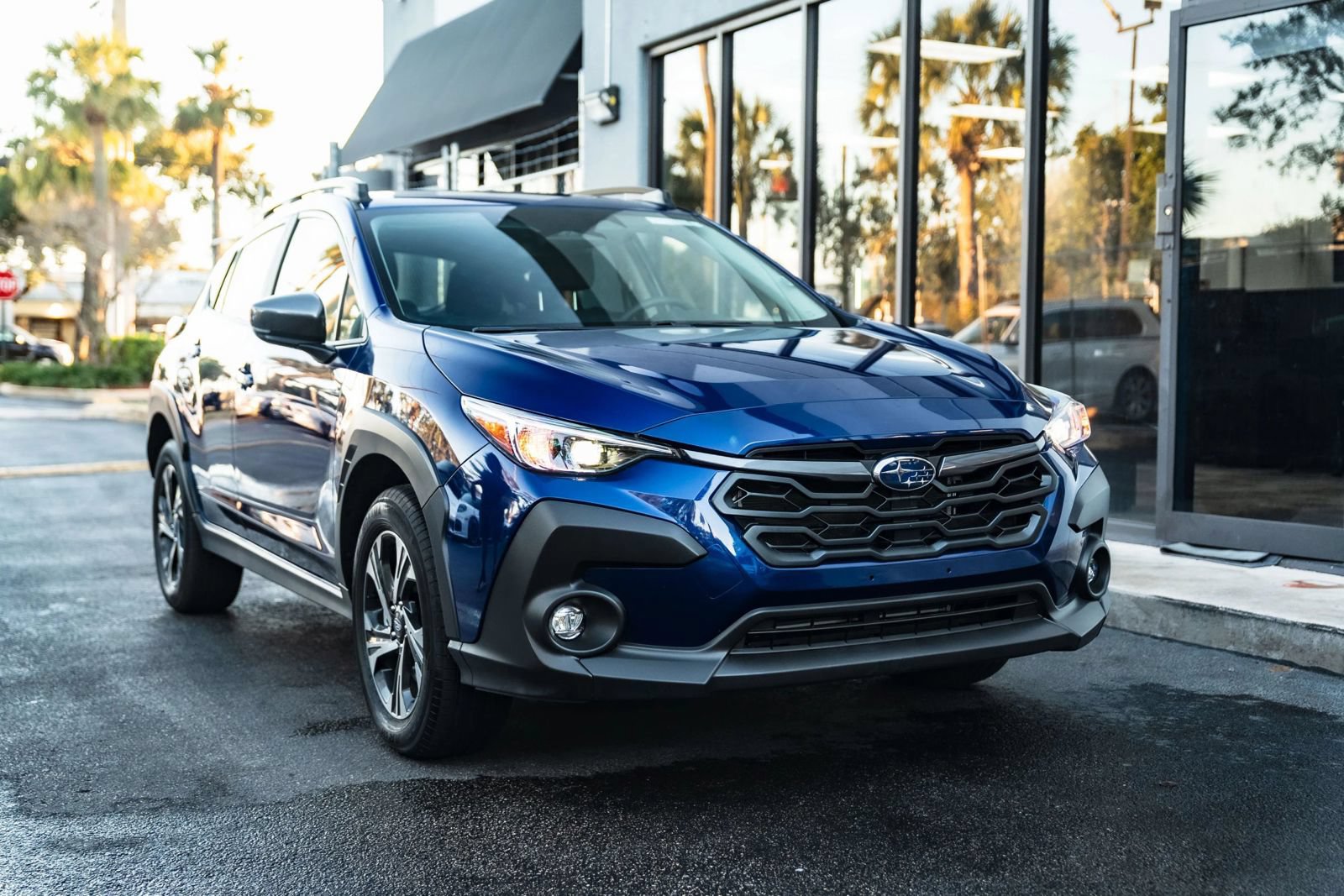 Used 2025 Subaru Crosstrek 2.5i Premium AWD/4WD image 2