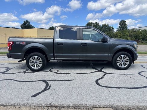 Used 2017 Ford F150 XL w/ Equipment Group 101A Mid AWD/4WD image 4
