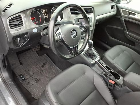 Used 2015 Volkswagen Golf TDI S image 6