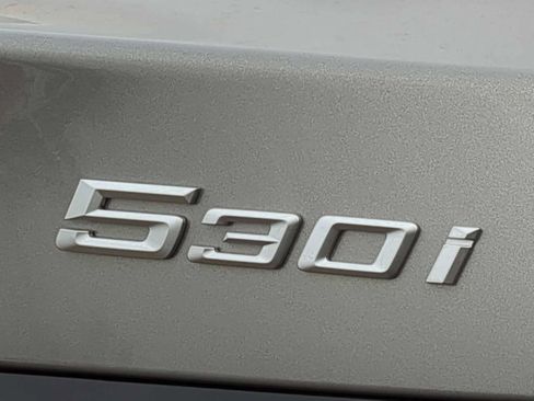 Used 2026 BMW 530i xDrive w/ M Sport Package AWD/4WD image 13