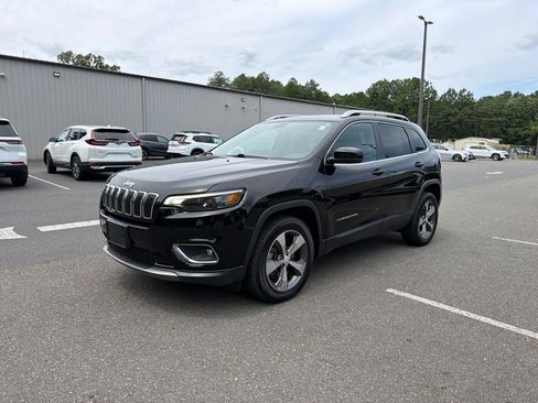 Used 2019 Jeep Cherokee Limited w/ Trailer Tow Group AWD/4WD image 1