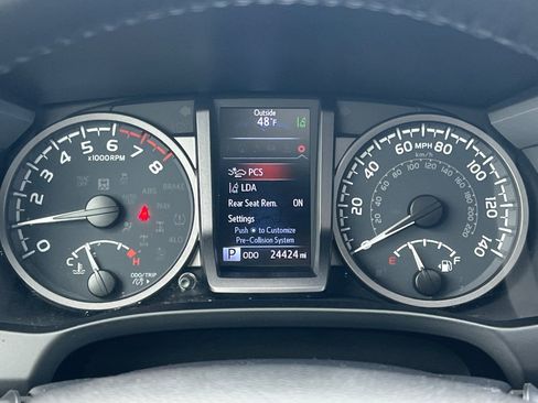 Used 2023 Toyota Tacoma TRD Off-Road w/ TRD Premium Off Road Package image 23