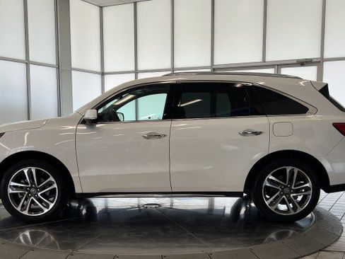 Used 2017 Acura MDX SH-AWD w/ Advance Package image 4