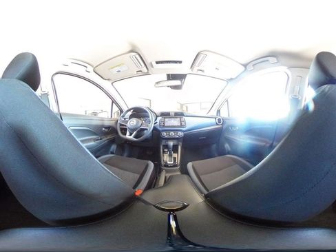 Used 2025 Nissan Versa SV image 40