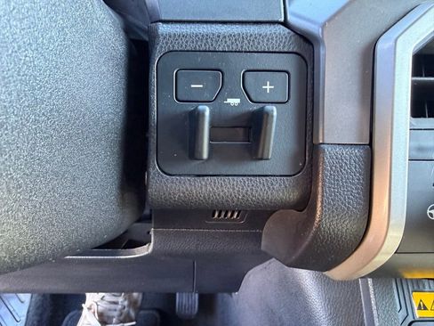 Used 2024 Toyota Tacoma TRD Off-Road w/ TRD Off Road Premium Package image 24