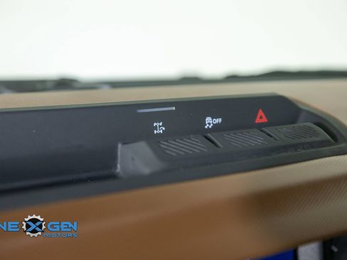 Used 2024 Ford Bronco Outer Banks AWD/4WD image 17