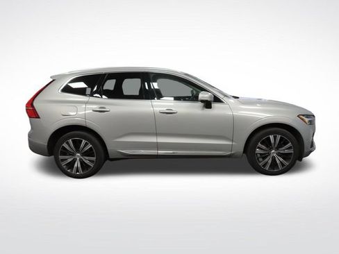 Used 2023 Volvo XC60 B5 Plus AWD/4WD image 7