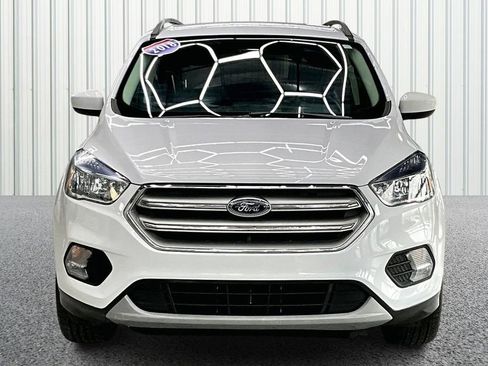 Used 2018 Ford Escape SE w/ SE Sync 3 Package FWD image 2