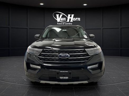 Used 2023 Ford Explorer XLT image 12