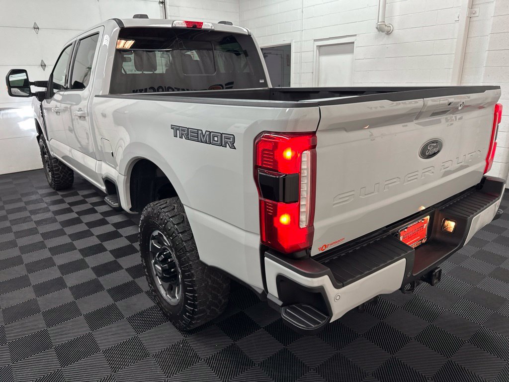 Used 2025 Ford F250 Lariat w/ Lariat Ultimate Package AWD/4WD image 7