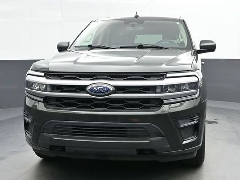 Used 2022 Ford Expedition XLT AWD/4WD image 3