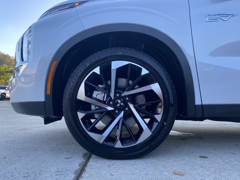 New 2025 Mitsubishi Outlander SE AWD/4WD image 44