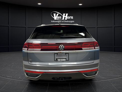 Used 2024 Volkswagen Atlas Cross Sport SE w/ Panoramic Sunroof Package AWD/4WD image 6