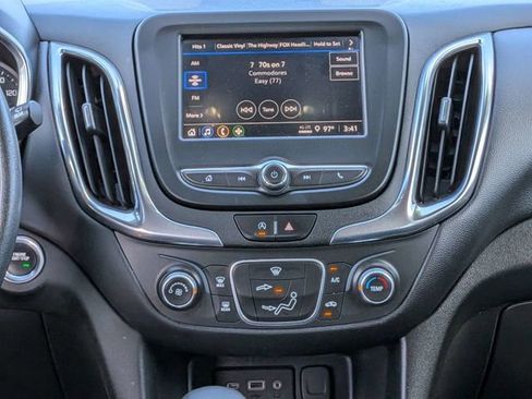 Used 2022 Chevrolet Equinox LT AWD/4WD image 18