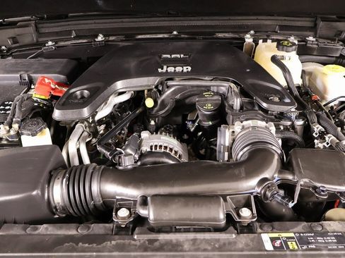 Used 2020 Jeep Wrangler Sport image 17