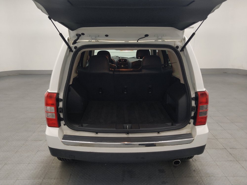 Used 2017 Jeep Patriot High Altitude FWD image 29