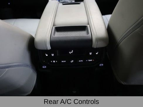 Used 2024 Toyota Grand Highlander Platinum image 33