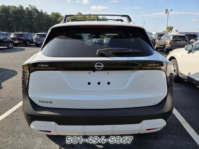 Used 2026 Nissan Kicks SV w/ SV Premium Package FWD image 5