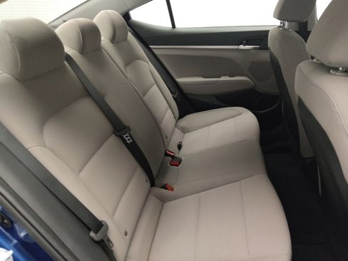 Used 2019 Hyundai Elantra SE FWD image 19