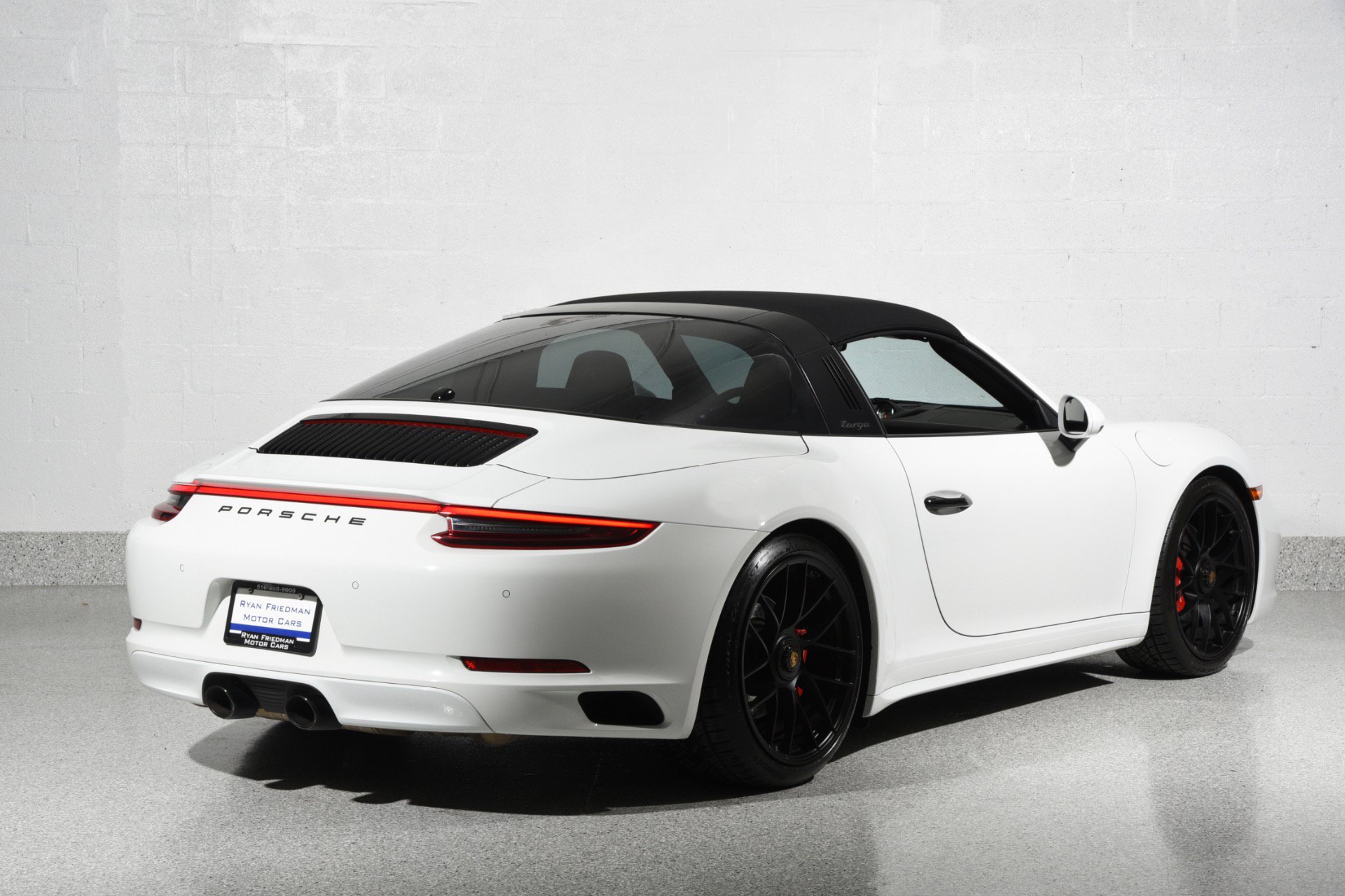 Used 2019 Porsche 911 Targa 4 GTS AWD/4WD image 3