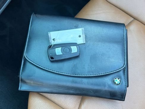 Used 2012 BMW 328i Convertible image 32