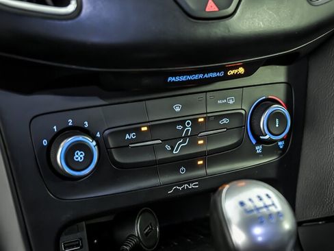 Used 2018 Ford Focus ST FWD image 24