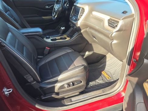 Used 2018 GMC Acadia Denali w/ Technology Package image 9