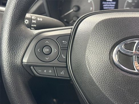 Used 2025 Toyota Corolla Cross AWD Hybrid image 15