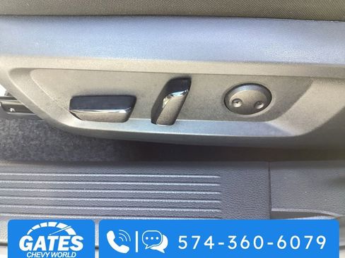 Used 2025 Nissan Rogue SV AWD/4WD image 15
