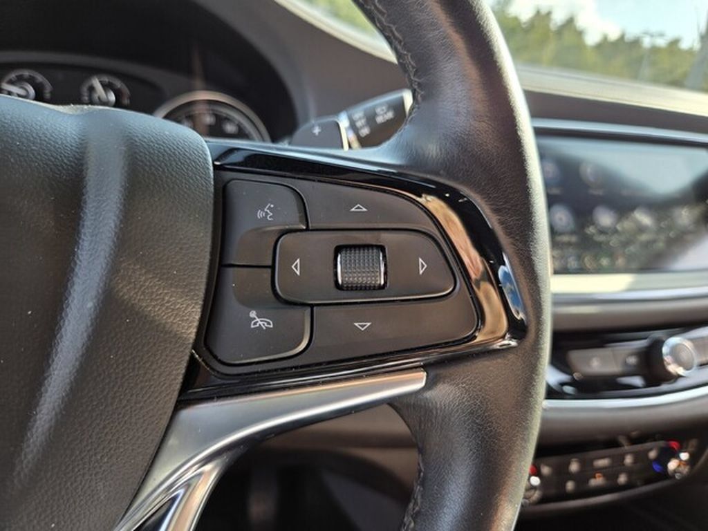 Used 2023 Buick Enclave Essence w/ Experience Buick Package FWD image 24