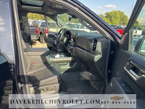 Used 2023 Chevrolet Silverado 1500 LTZ w/ LTZ Premium Package image 30
