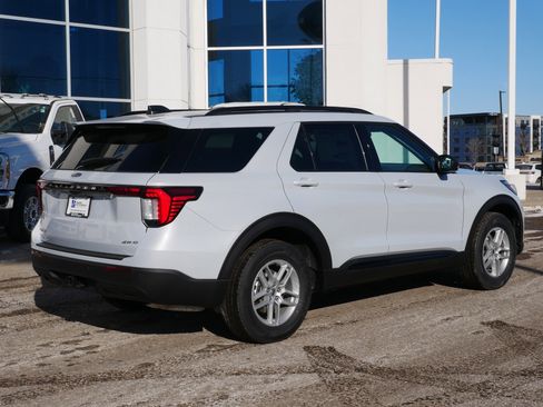 New 2026 Ford Explorer Active image 3