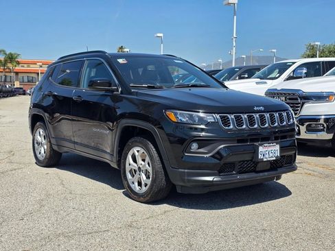 New 2025 Jeep Compass Latitude w/ Sun & Sound Group image 1