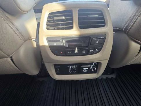 Used 2022 Honda Pilot Touring image 24