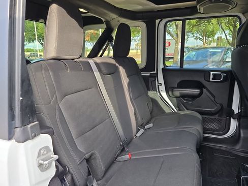 Used 2018 Jeep Wrangler Unlimited Sport S AWD/4WD image 29