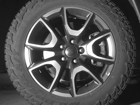 Used 2025 Jeep Compass Trailhawk image 13