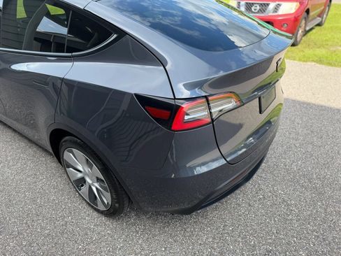 Used 2021 Tesla Model Y 2WD image 7