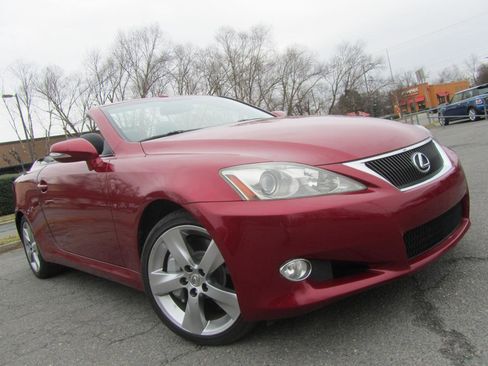 Used 2010 Lexus IS 350C image 2