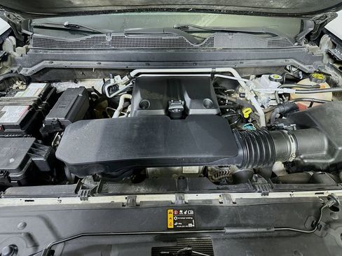 Used 2023 Chevrolet Colorado Z71 w/ Z71 Convenience Package 2 image 9