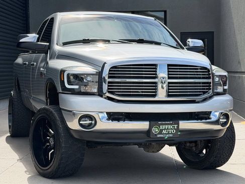 Used 2009 Dodge Ram 2500 Truck SLT w/ Trailer Tow Group AWD/4WD image 5